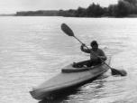 (21/27): Wisła - pierwszego dnia tylko Ala przepłynęła się kajakiiem.<br>1985-09