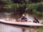 (12/18): Krutynia -Ala pływa w innym świecie, my tu jesteśmy sami.<br>1993-07