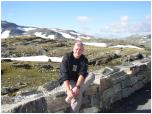 (116/122): Jotunheimen - Wracamy. W oddali najwyższe szczyty Skandynawii.<br>2005-08-21