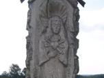 (21/50): Klepociai, Na pamiątkę po 1991 roku ustawiono tu zespół krzyży. to fragment jednego z nich.<br> 17.8.2006