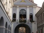 (35/50): Wilno Ostra Brama, miejsce mówi samo za siebie.<br>2006-08-18
